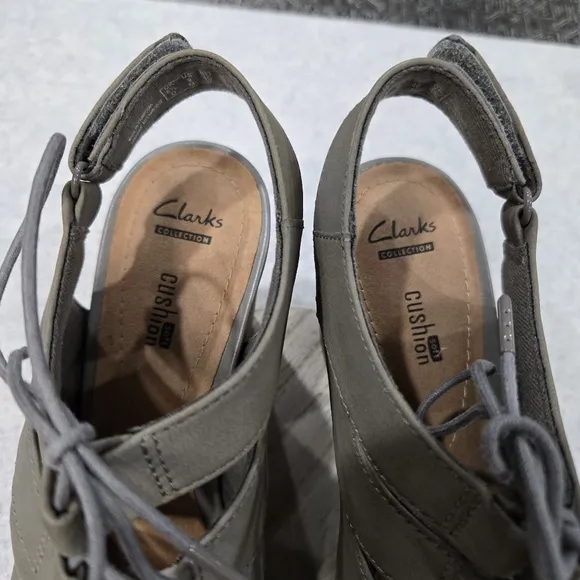 🐢 Clarks Banoy Waneta Lace up Heel Dress Sandal Size 9 Sage Nubuck