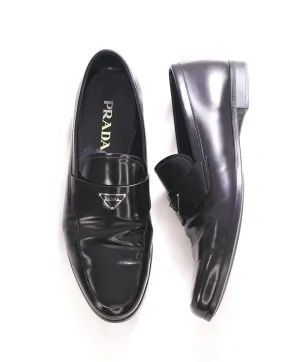 $950 PRADA - Black Patent Leather LOGO Loafers - 10 US (9 Prada)