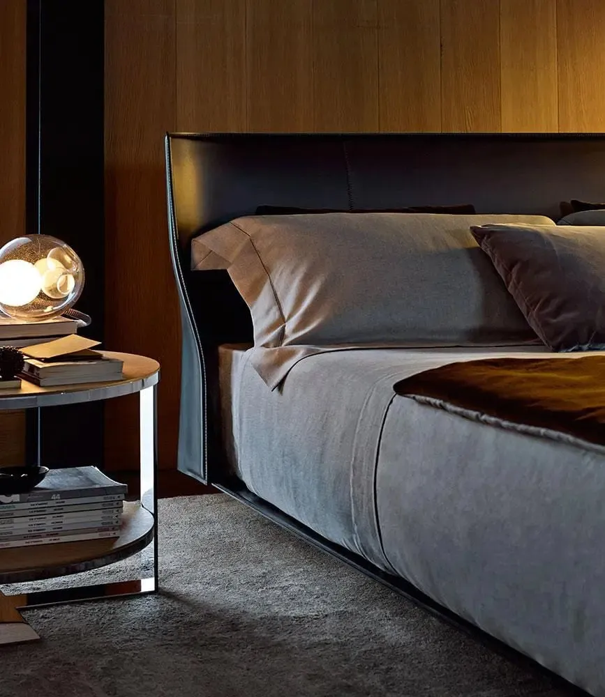 Alys - Bed