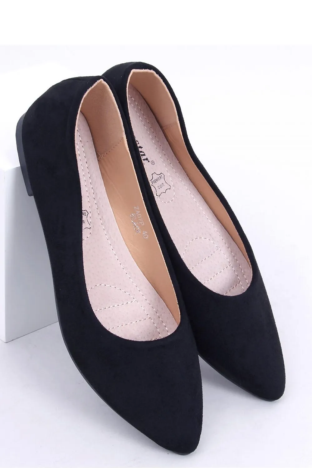 Ballet flats