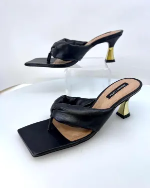 BCBG MAX AZRIA SQUARE TOE MULES SANDALS