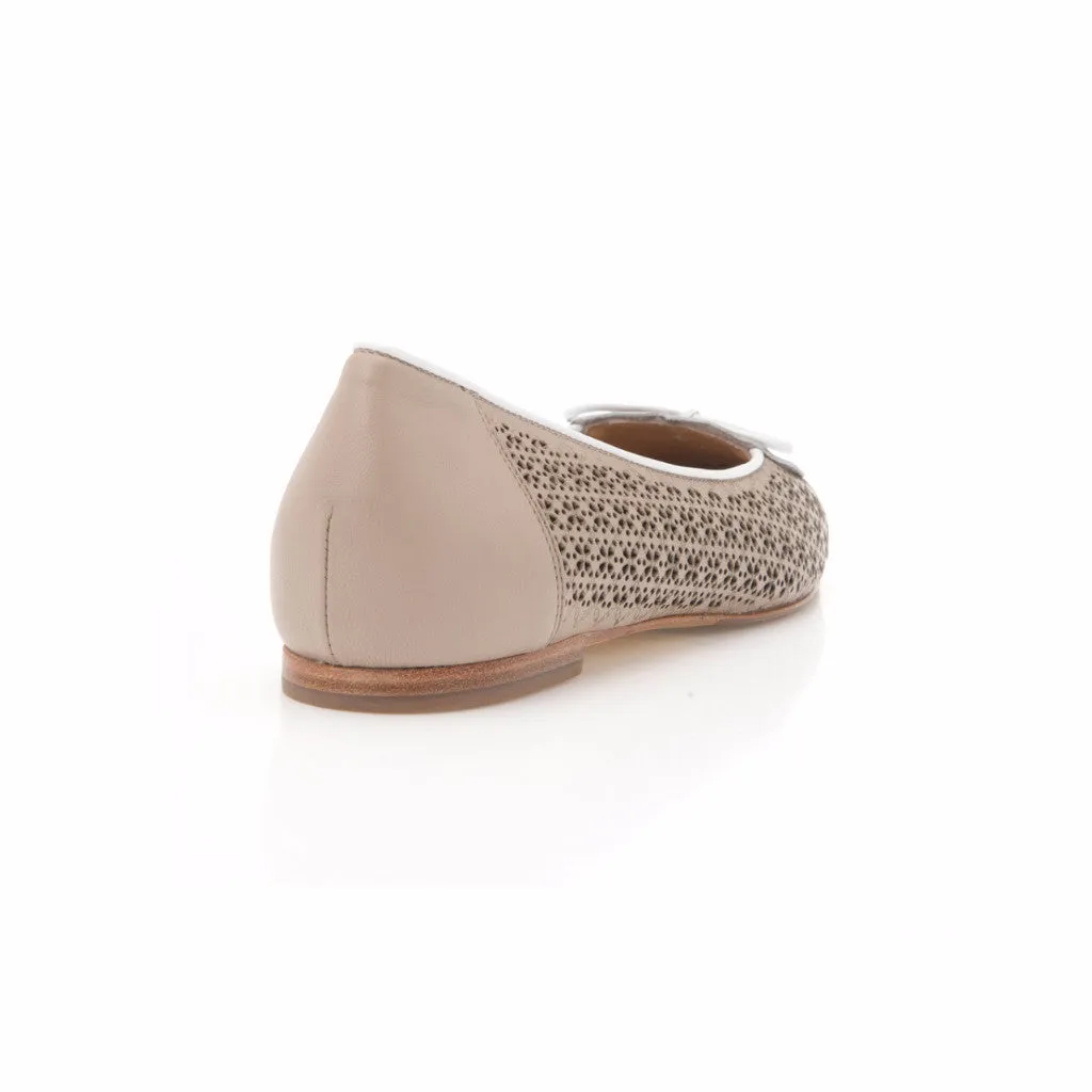 Beige and White Leather Heart Shaped Ballet Flat