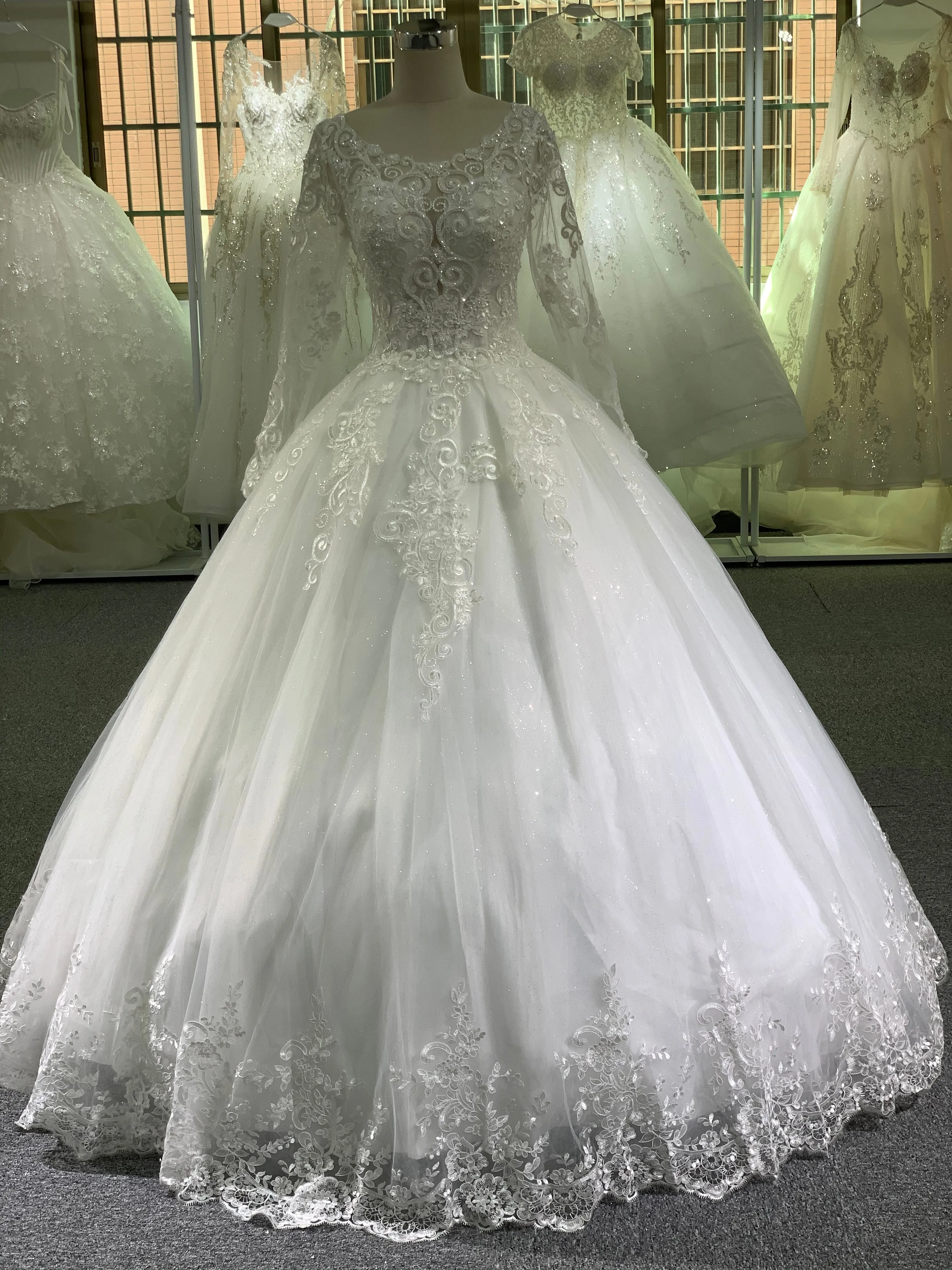 BYG beautiful long sleeves wedding dress