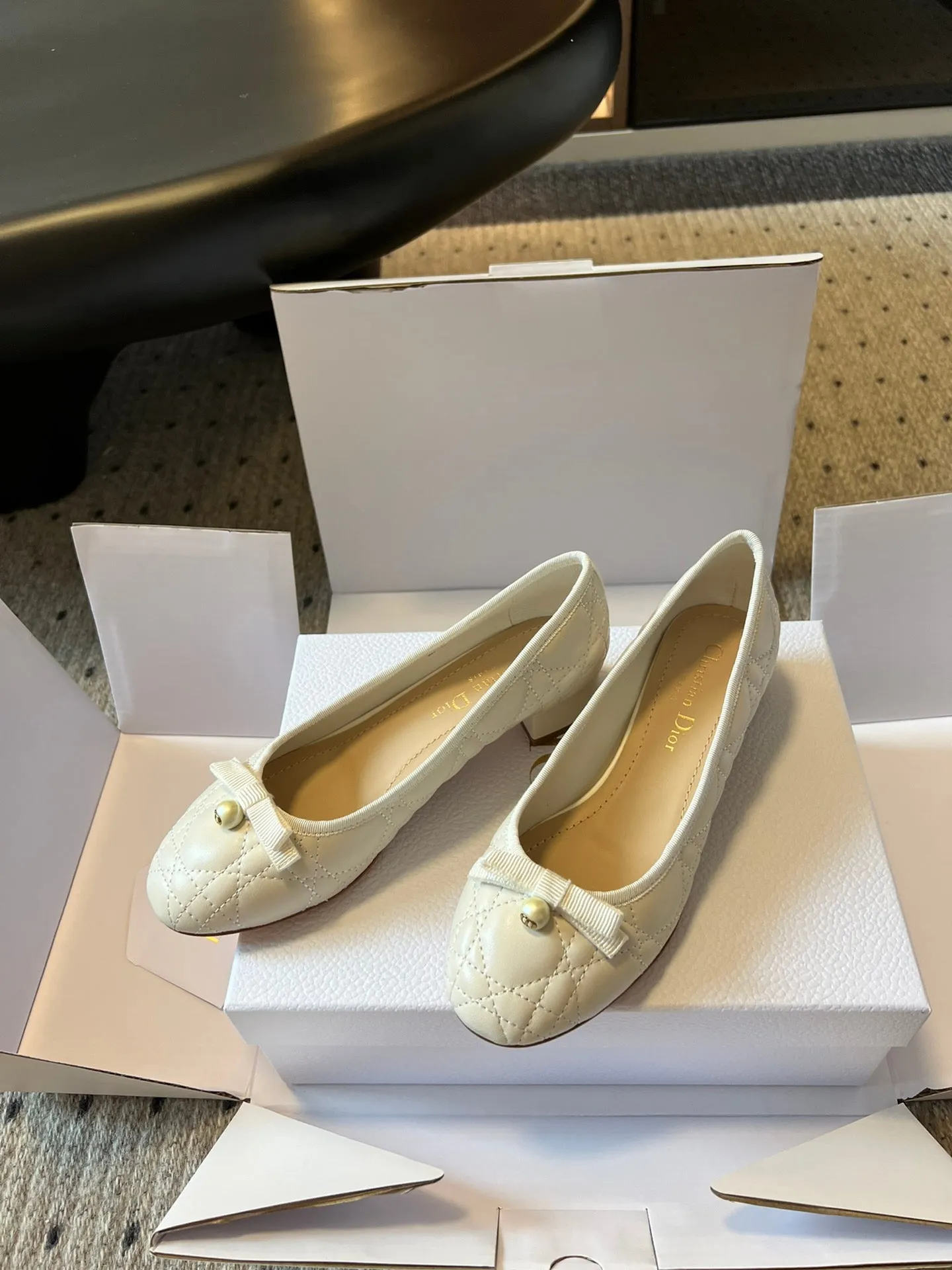 DO  2024 Early Spring Pearl Mary Jane Shoes