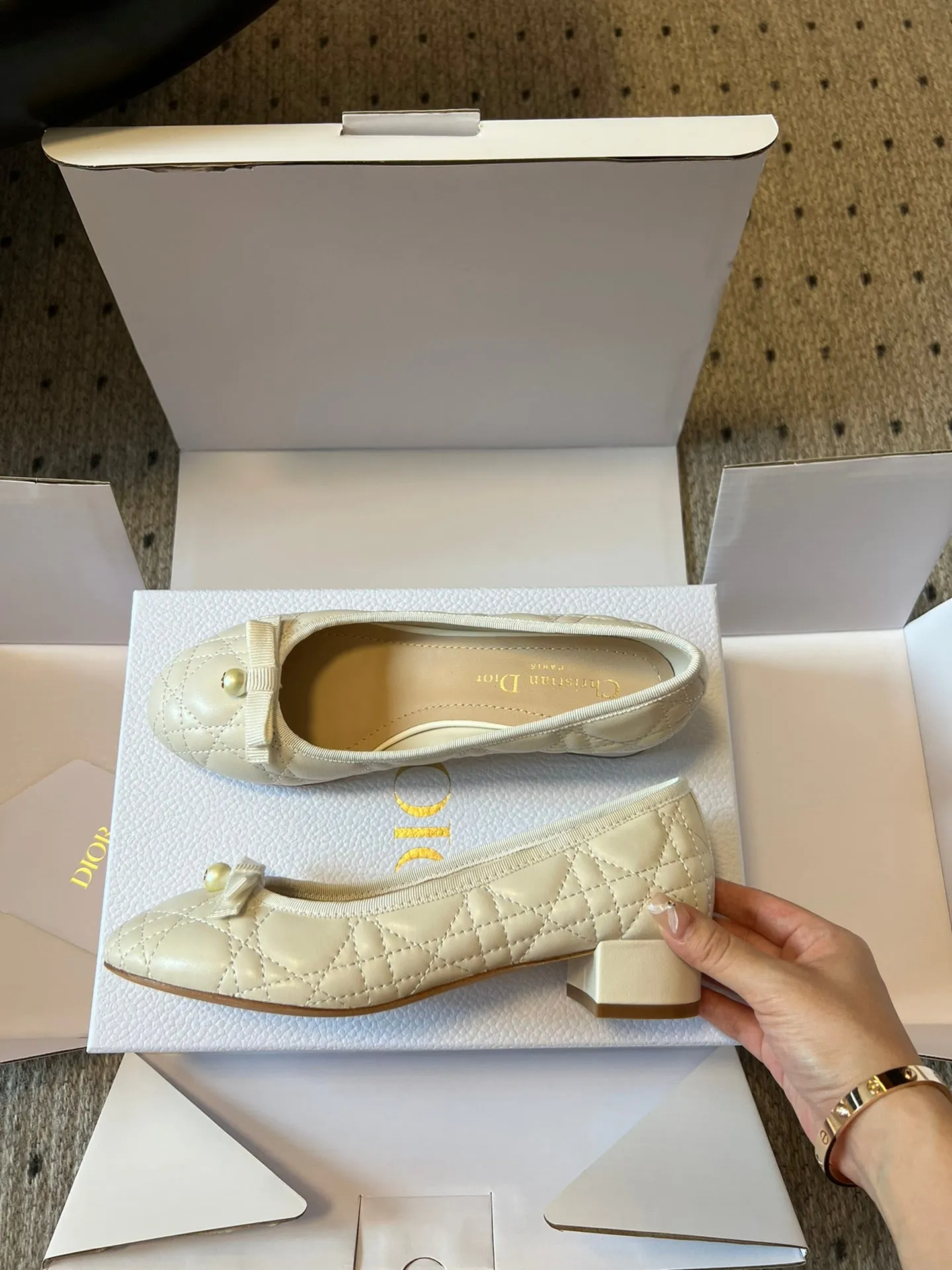 DO  2024 Early Spring Pearl Mary Jane Shoes