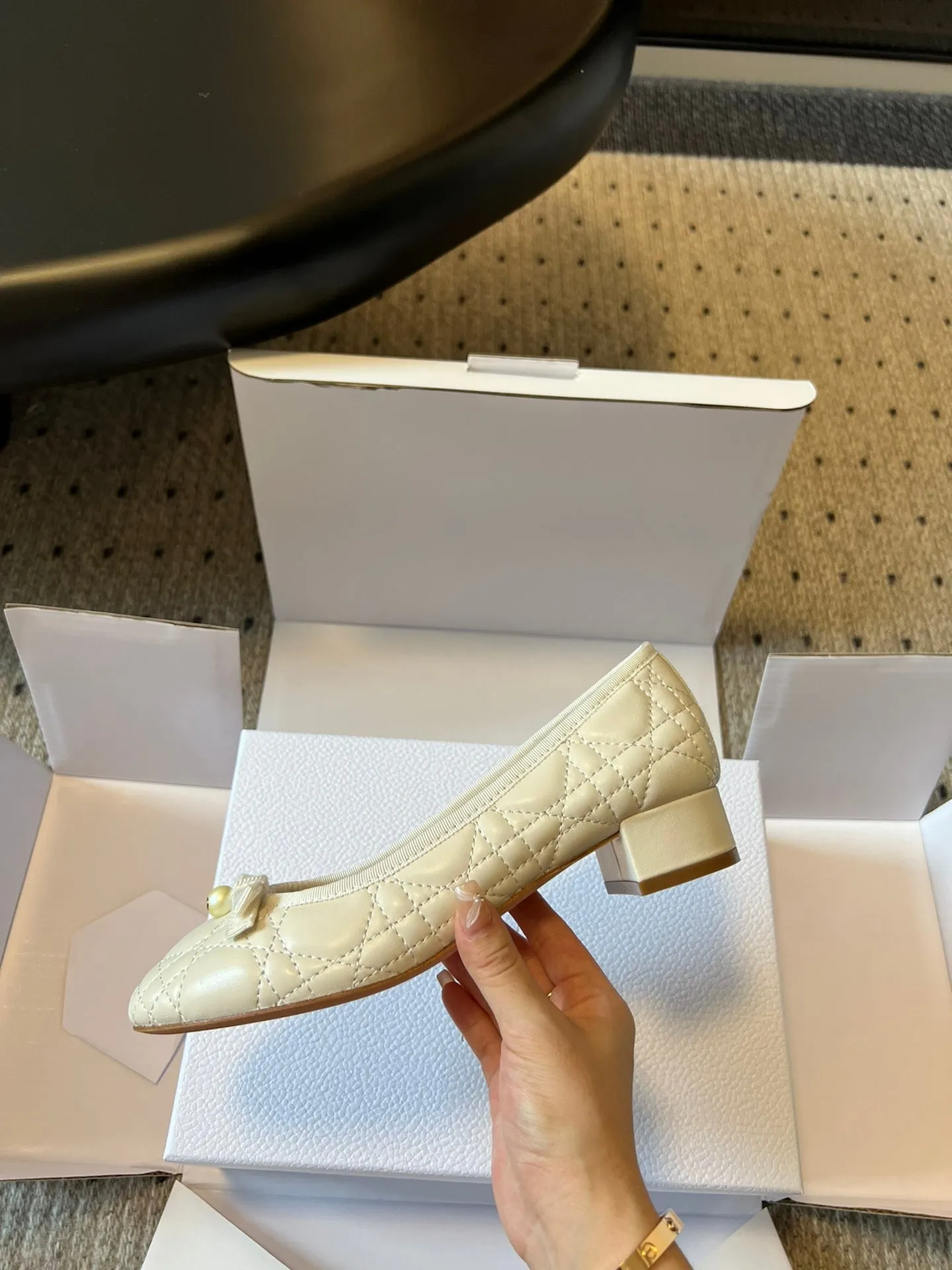 DO  2024 Early Spring Pearl Mary Jane Shoes