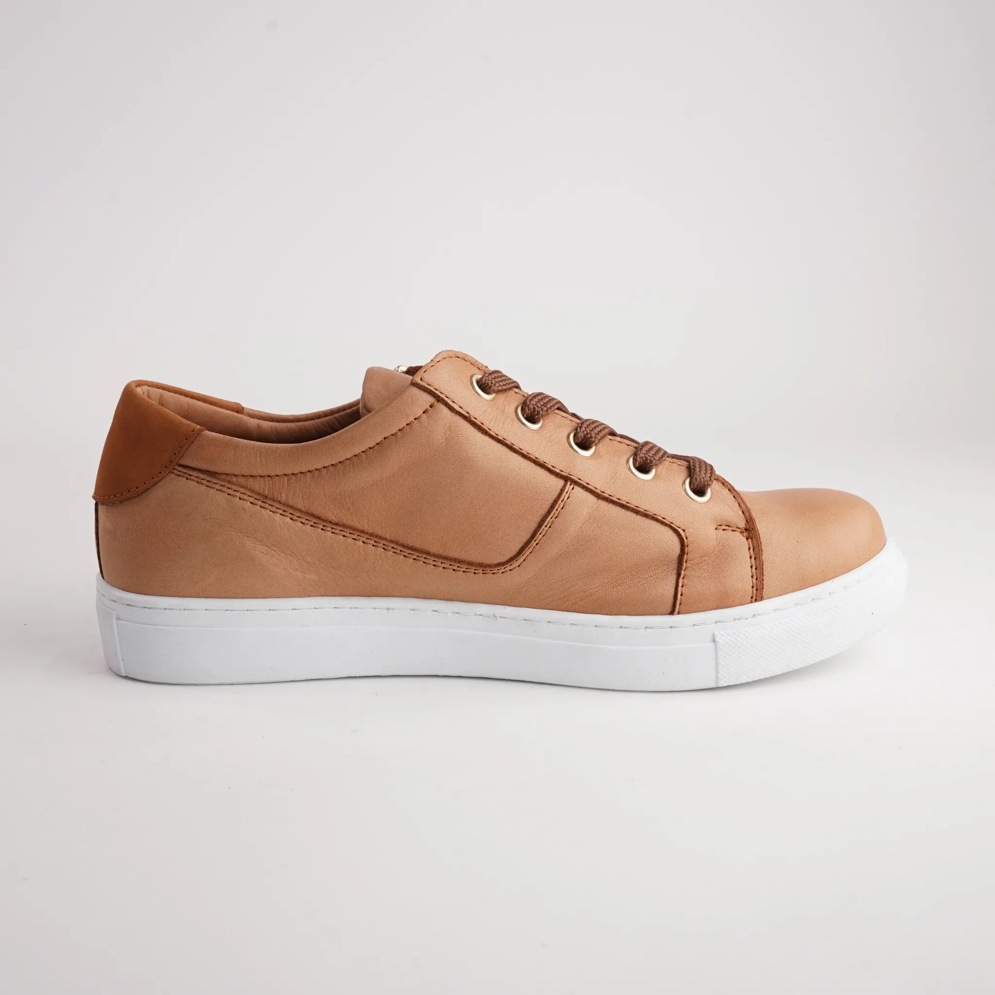 EG520 Tan Leather Sneakers