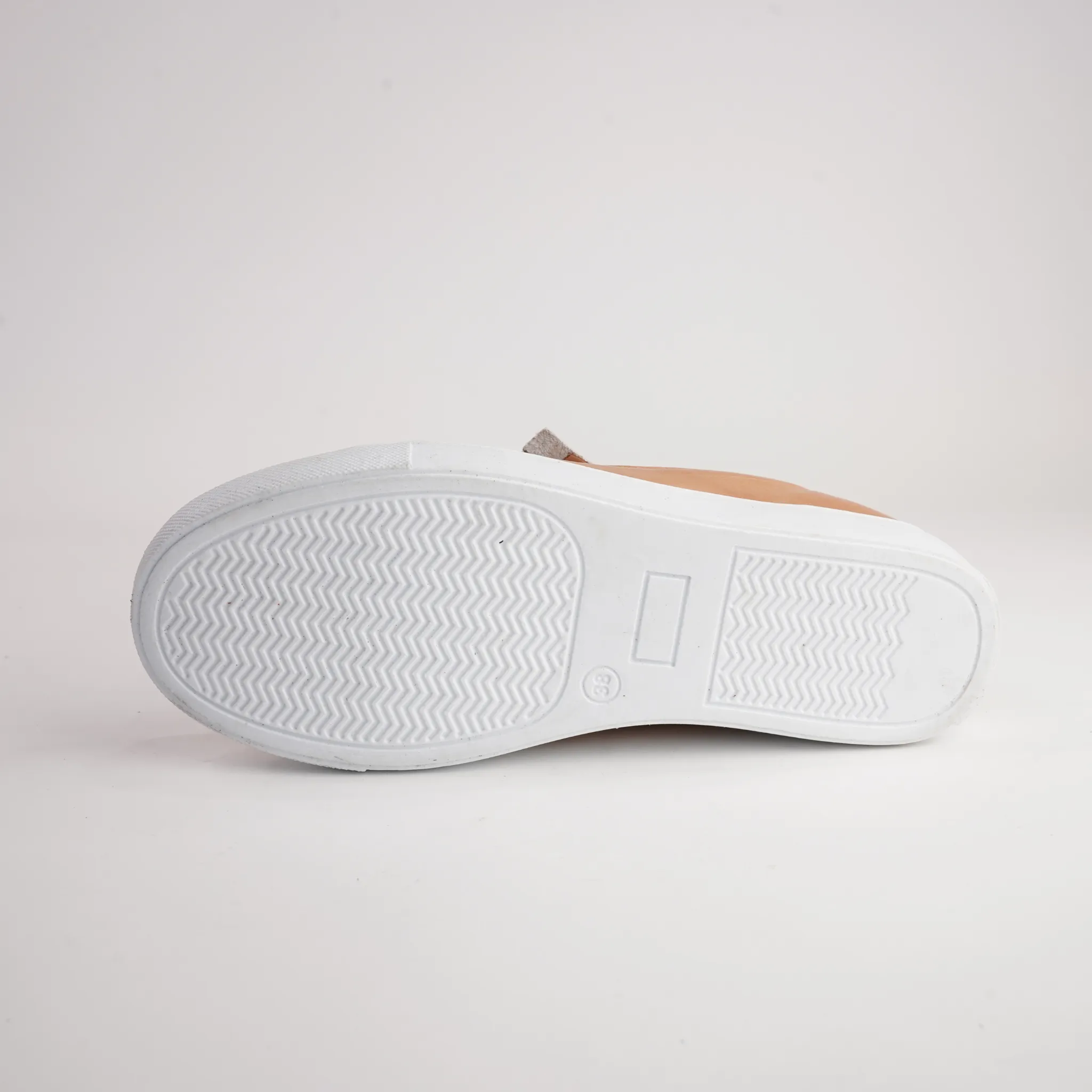 EG520 Tan Leather Sneakers