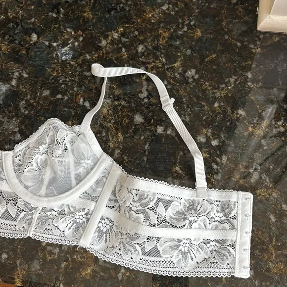 Free people floral lace ivory white longline soft demi cup underwire bra.sz.32A
