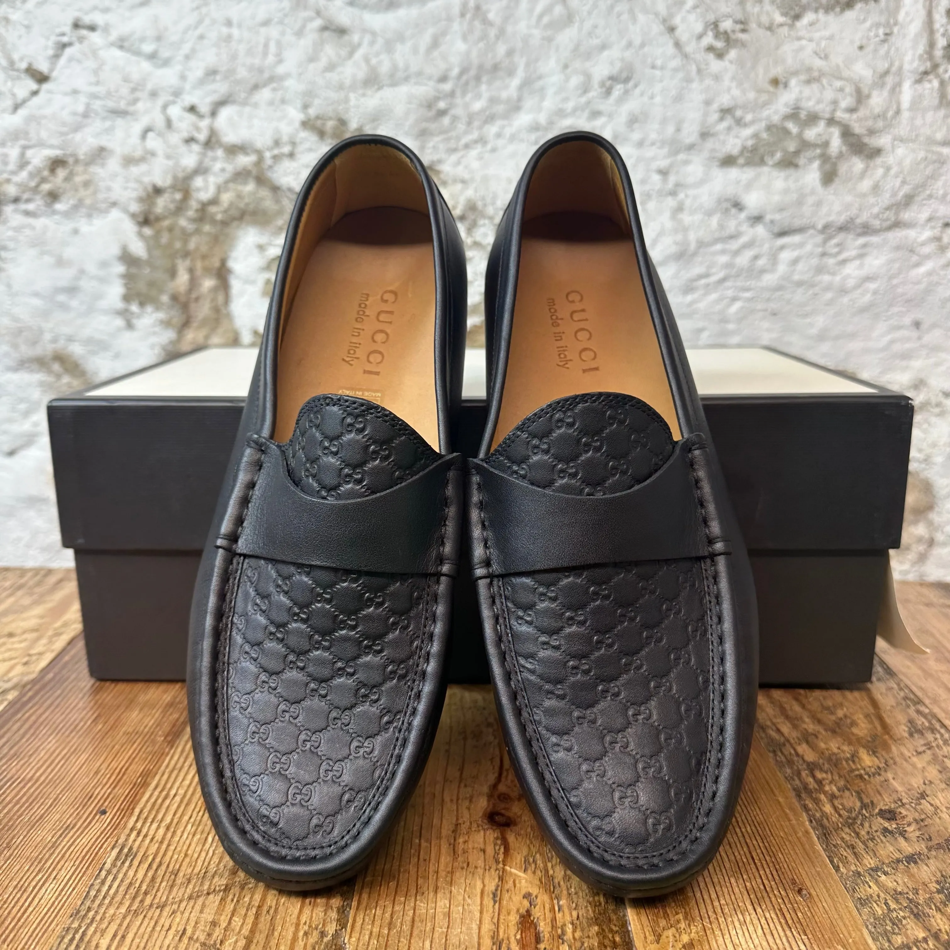 Gucci Black Leather Embossed Loafer Sz 6.5
