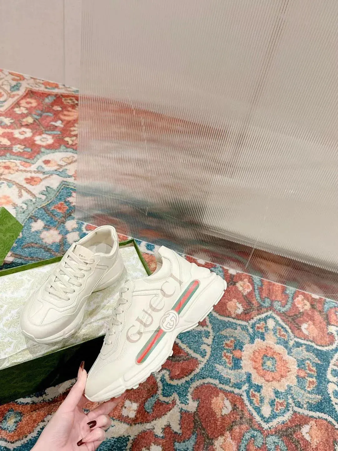 GUCCI || Rhyton Gucci Logo Leather Sneaker