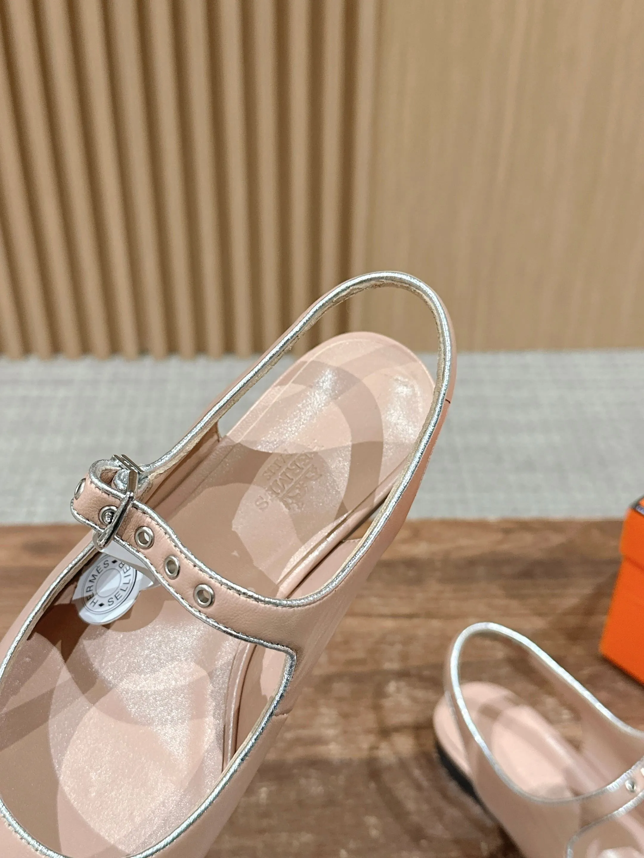 H Ballet Flats