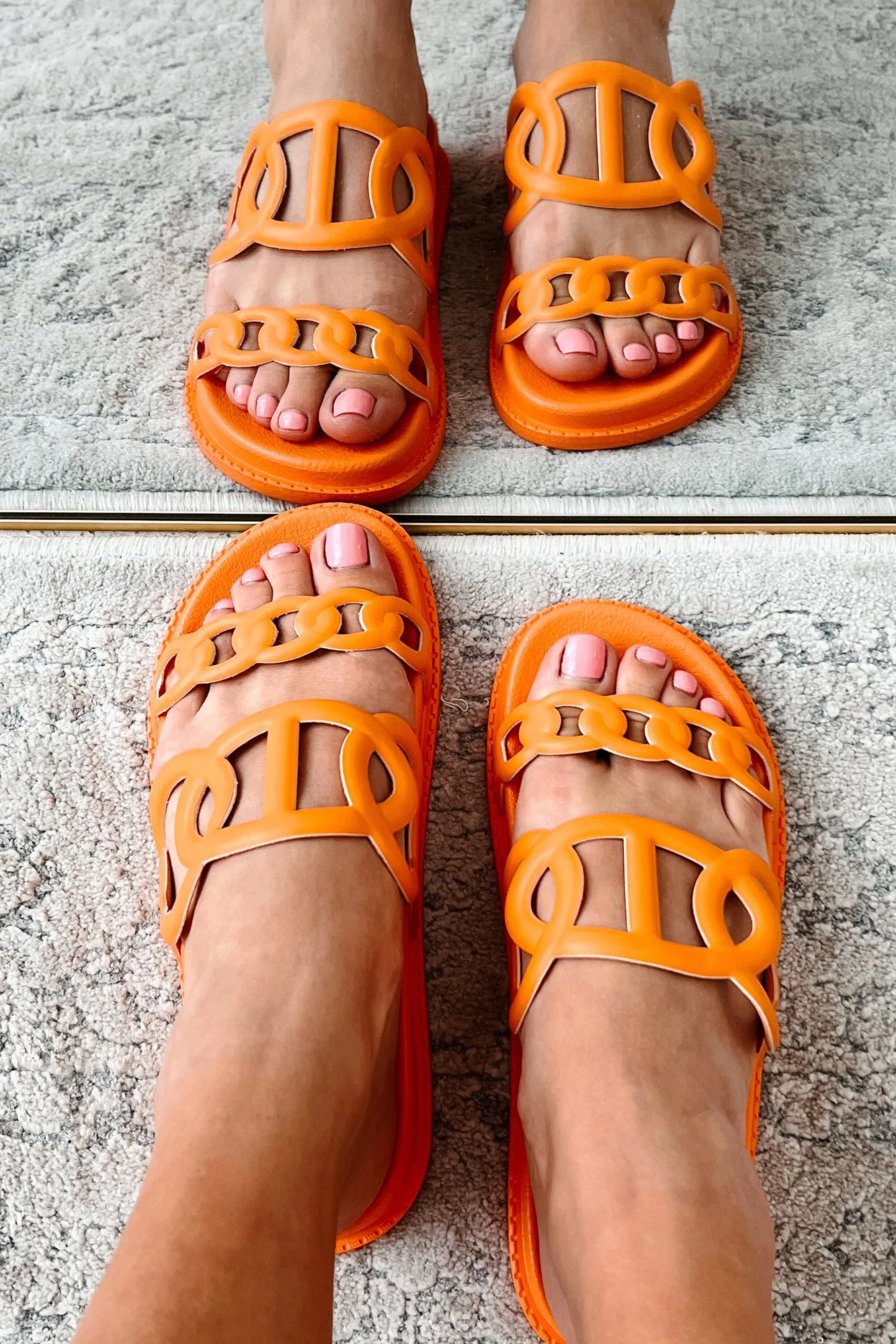 I've Been Everywhere Chain Motif Sandals (Orange)
