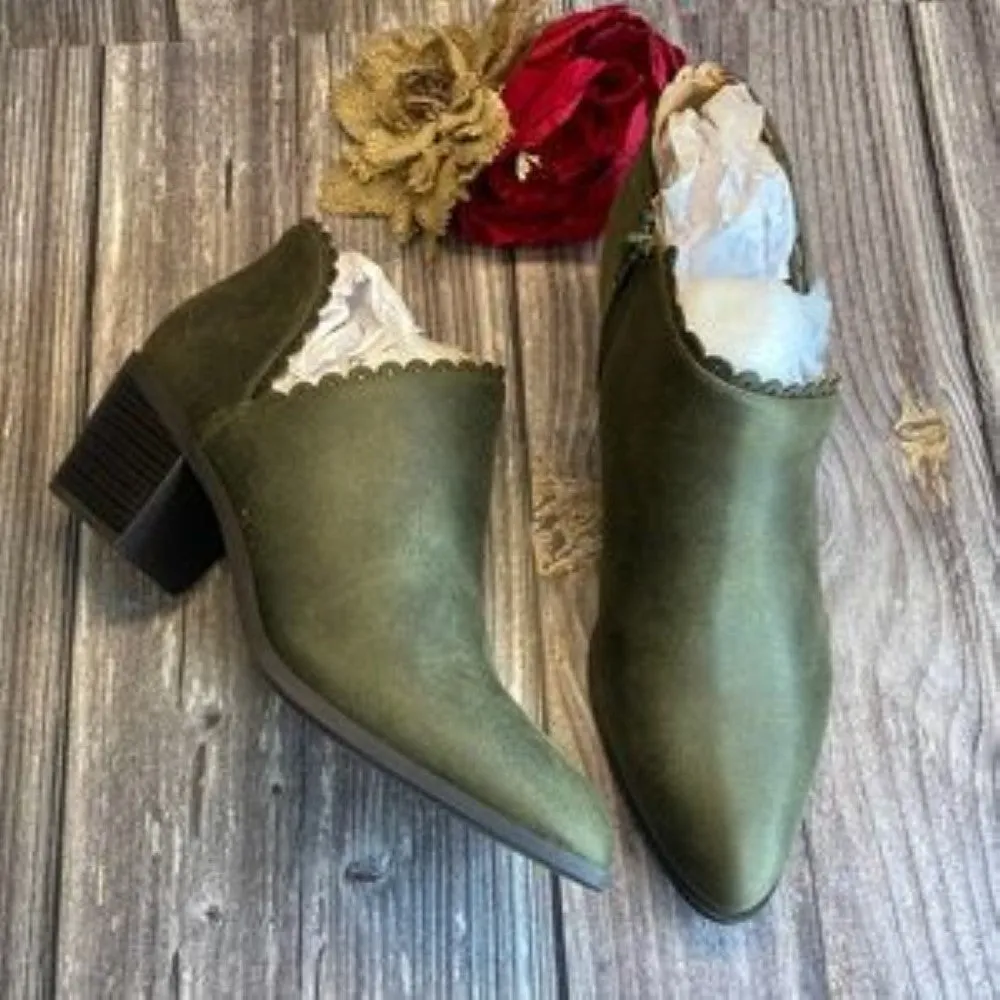 JOURNEE Tessa Olive Faux Suede Booties 8.5M