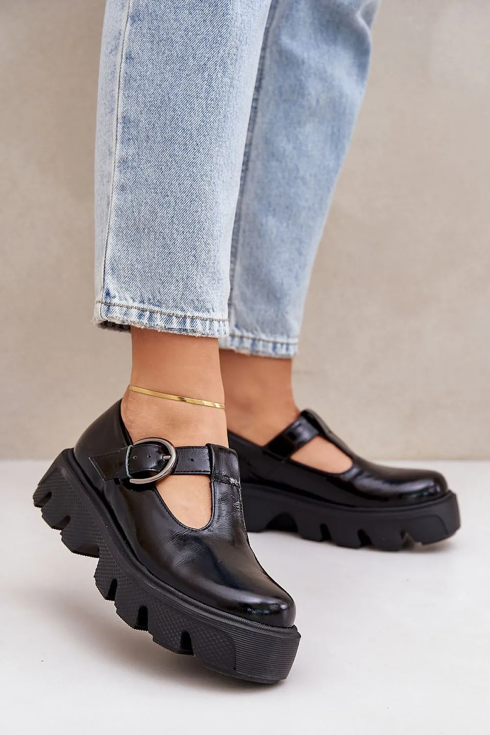 Low Shoes Step in style
