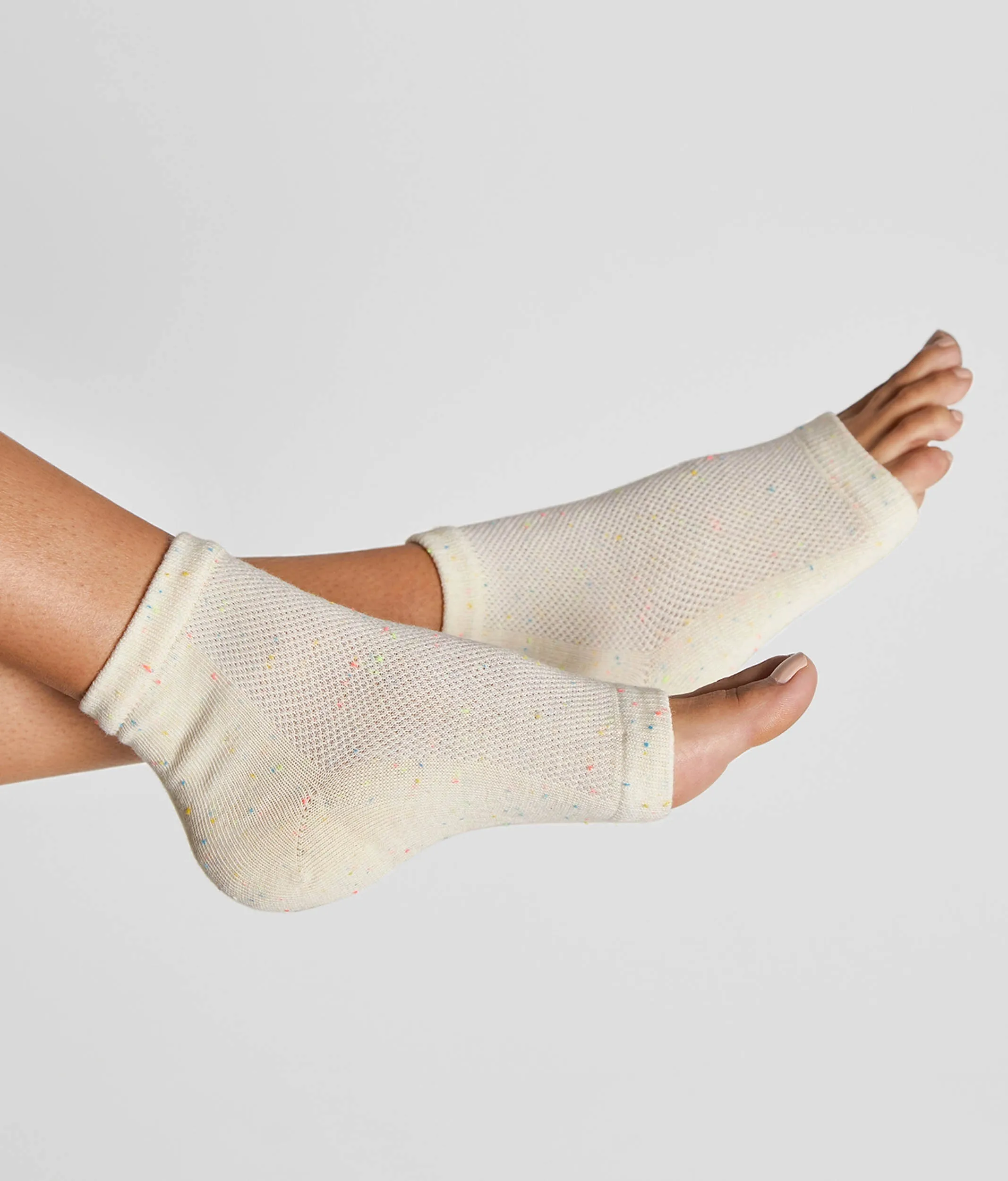 Luxe Moisturizing Spa Socks – Indulge in At-Home Foot Therapy