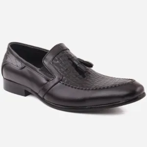 Men “GARIAN” Leather Textured Tassel Embossed Woven Detailed Moc Toe Formal Shoes