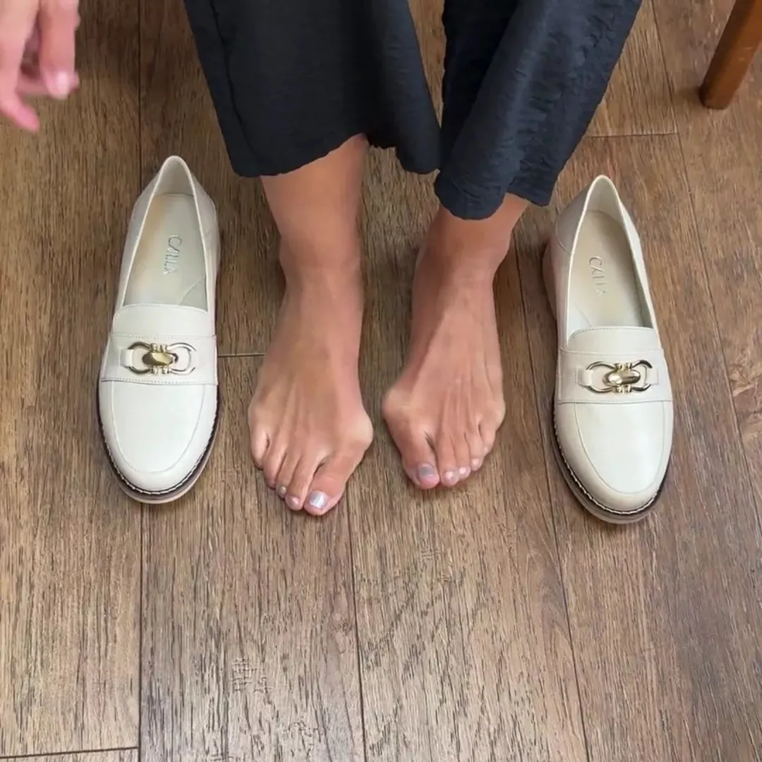 Meredith - Neutral leather