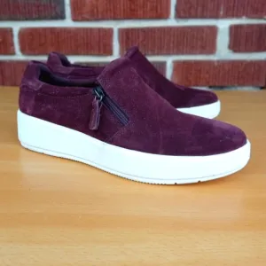 NWT Collection By Clarks 'Layton' Genuine Leather Slip-On Sneaker in Burgundy