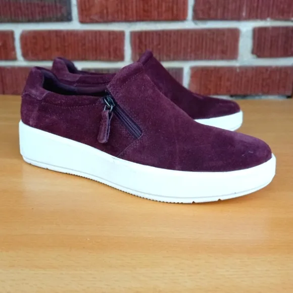 NWT Collection By Clarks 'Layton' Genuine Leather Slip-On Sneaker in Burgundy