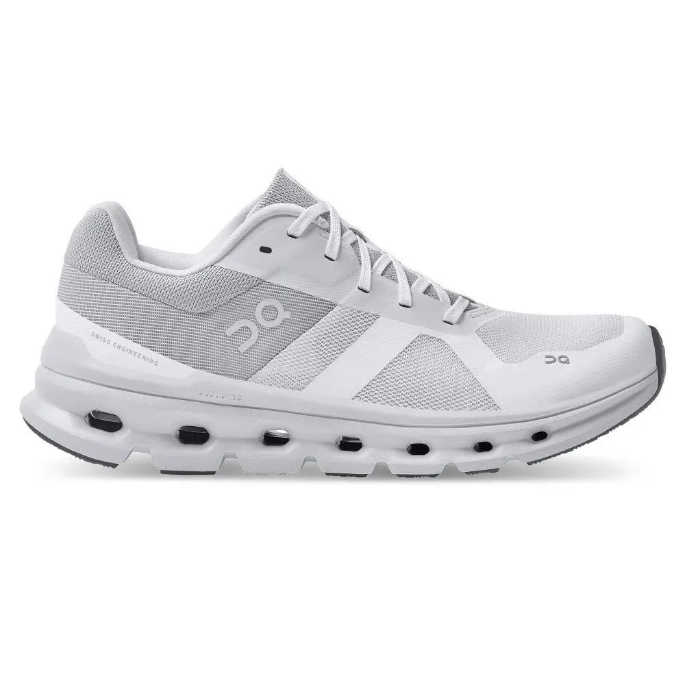 On Running Cloudrunner Trainingsschuhe für Damen in weiter Passform – Weiß/Frost