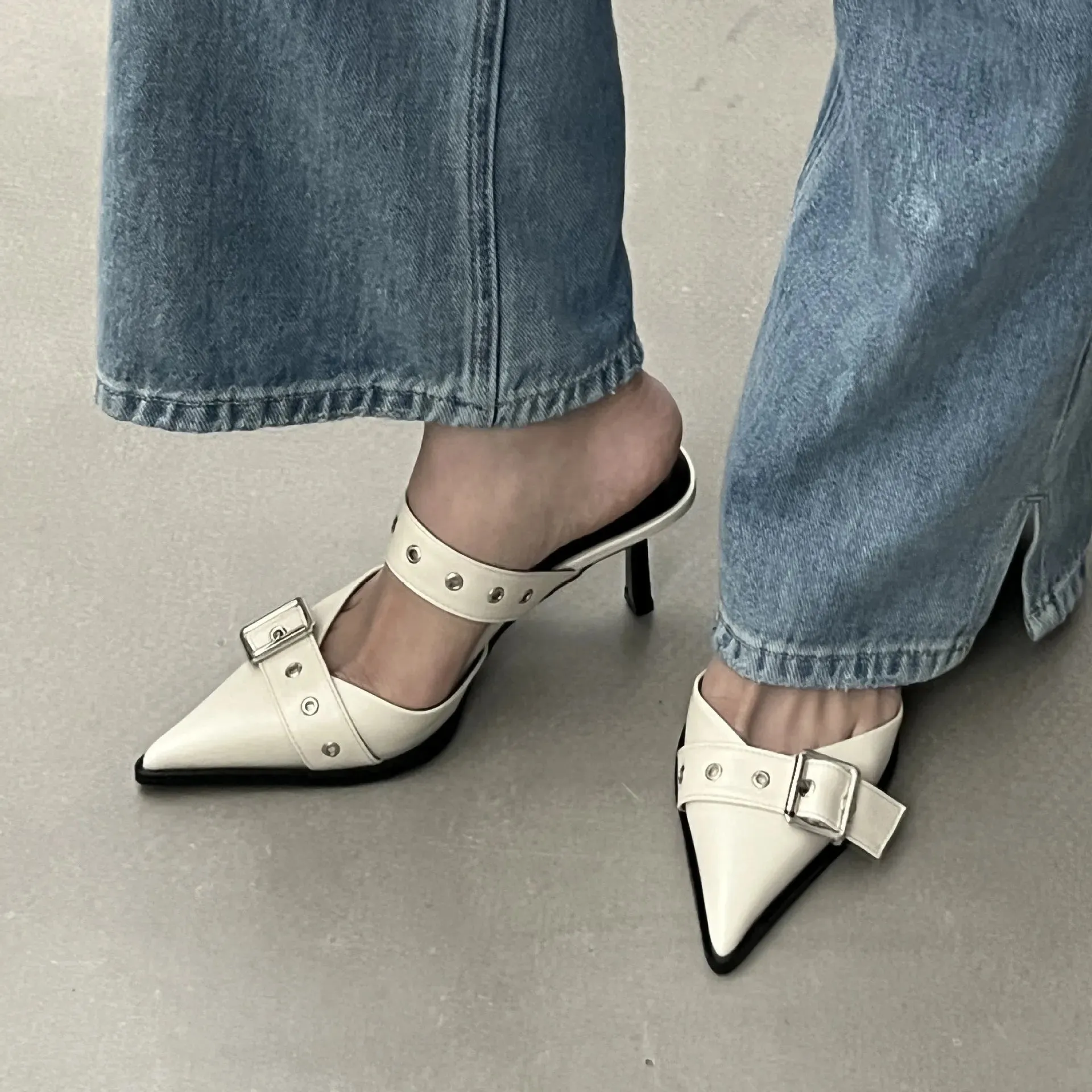 Point Toe Flare Heel Buckle Sandals