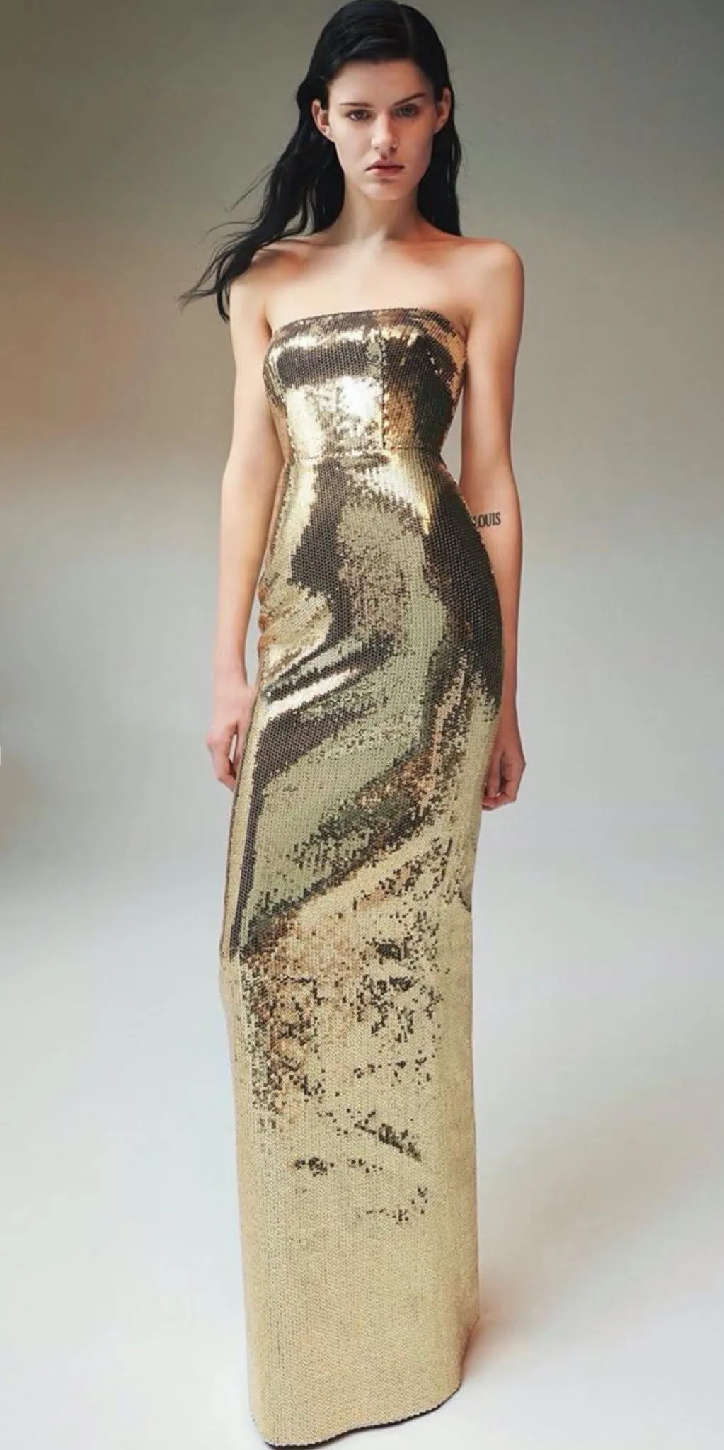 Resort 2020 Alex Perry Supermodel Long Strapelss Gold Sequin 'Howard' Dress