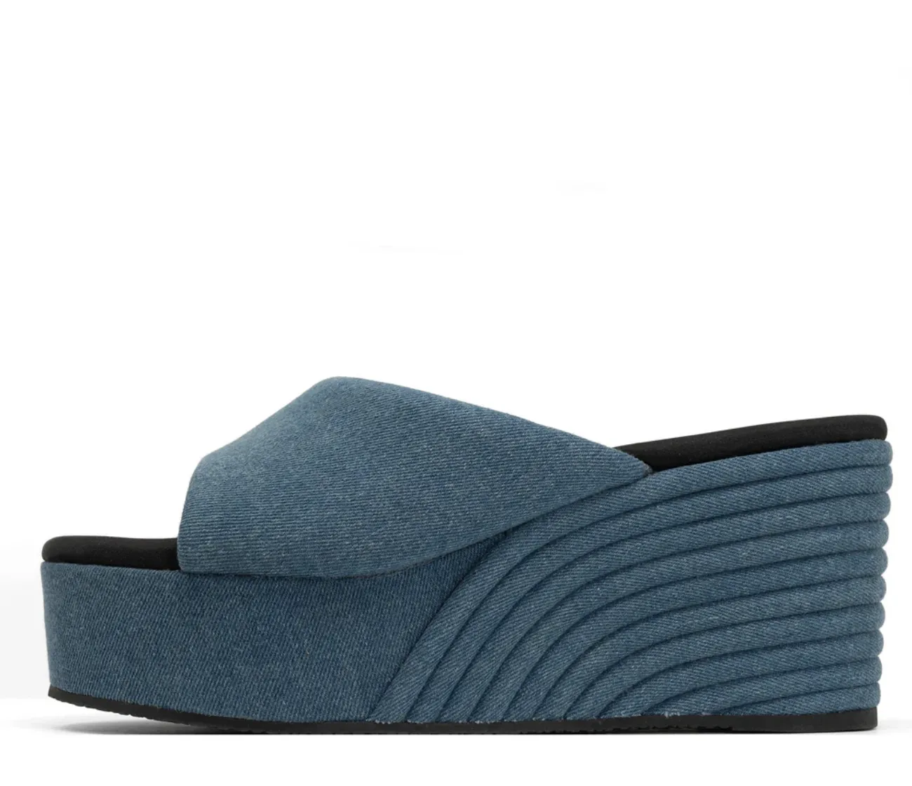 ROAM: DENIM SCOOP WEDGE