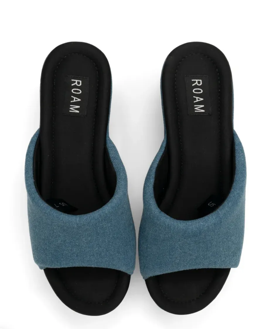 ROAM: DENIM SCOOP WEDGE