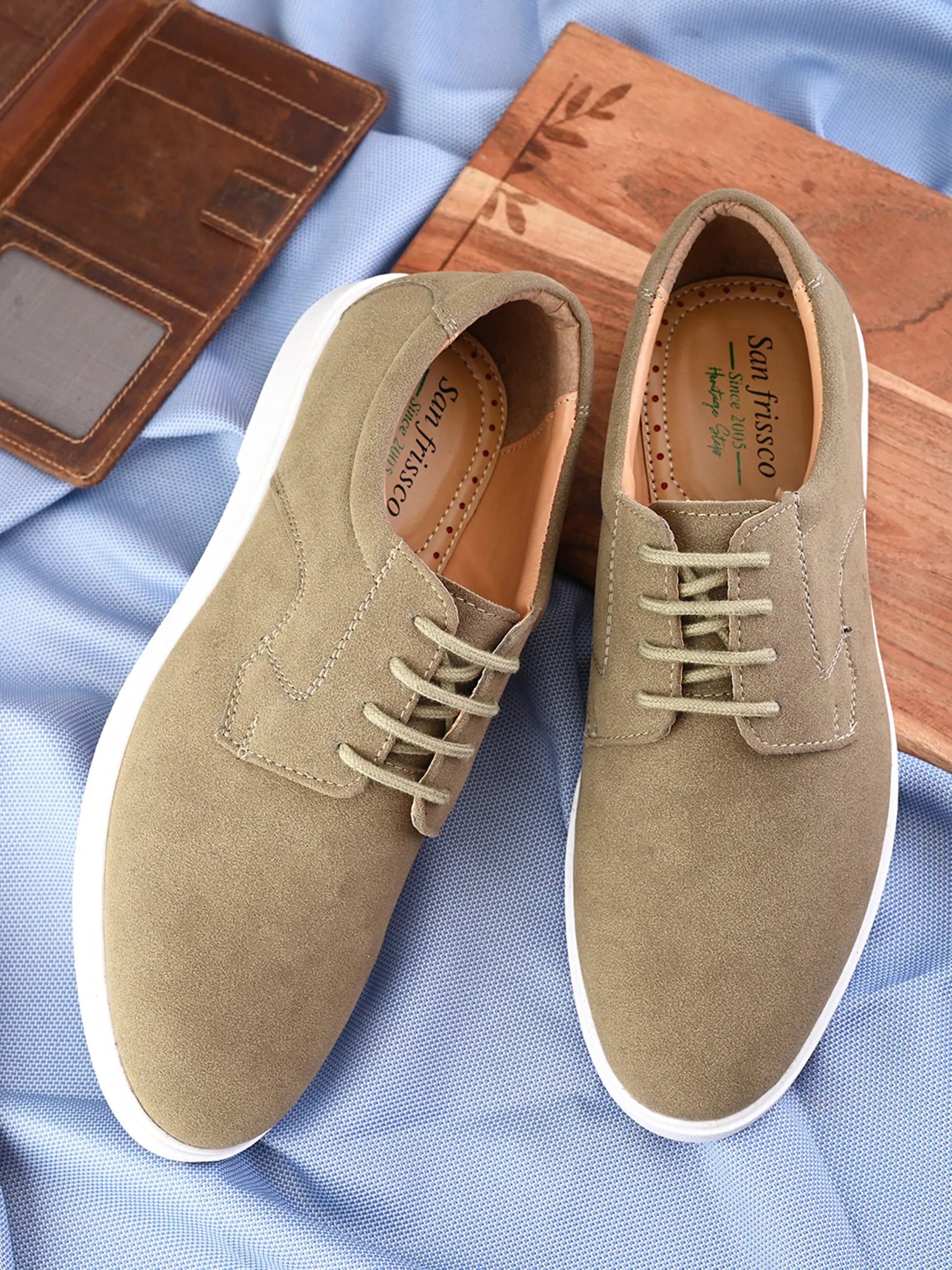 SAN FRISSCO Men Olive Casual Derbys