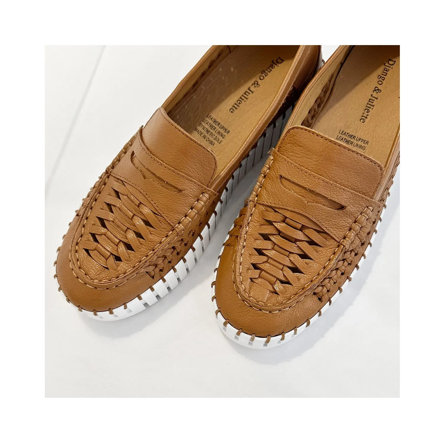 Shoe Brogany - Dark Tan & White