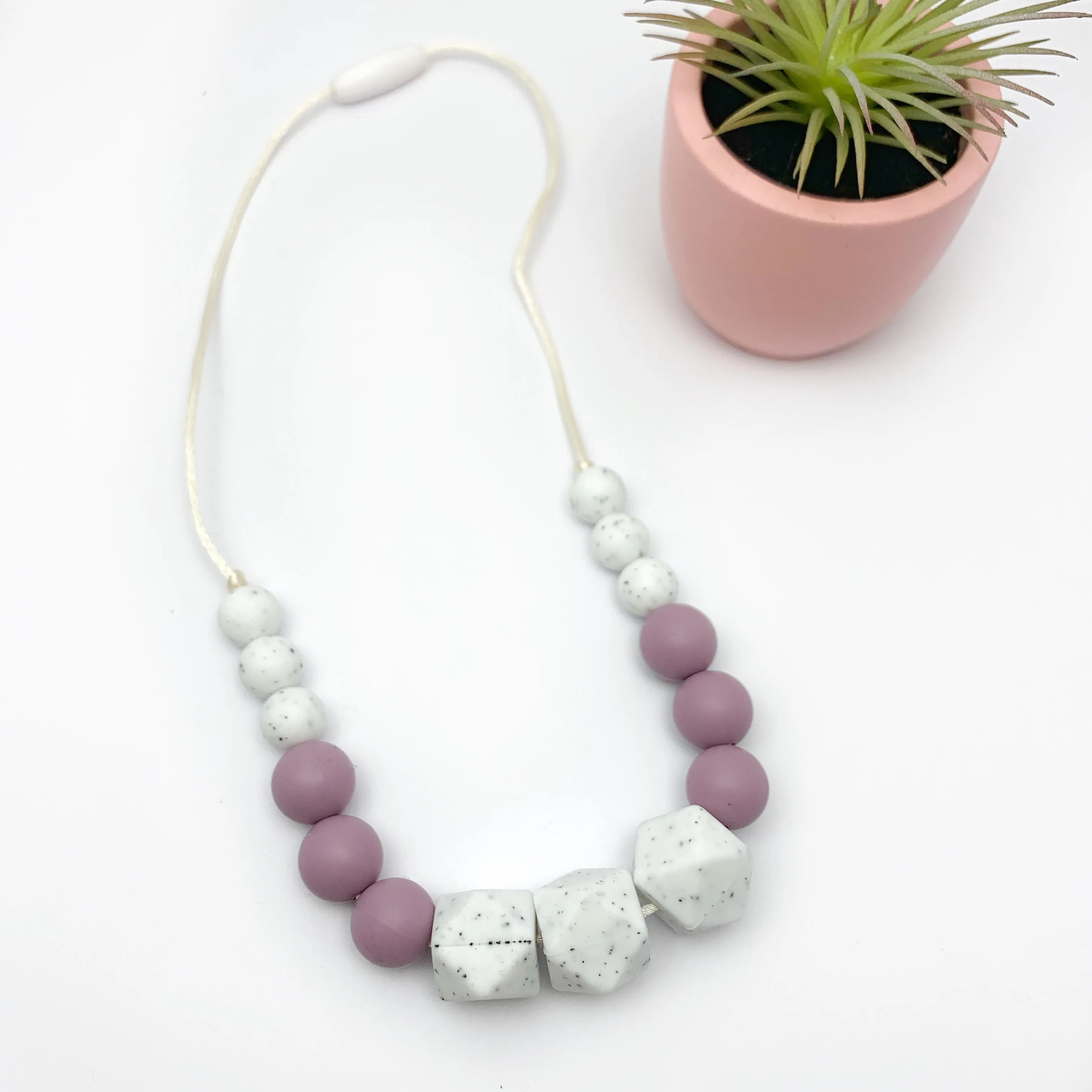 Speckled Mauve Necklace