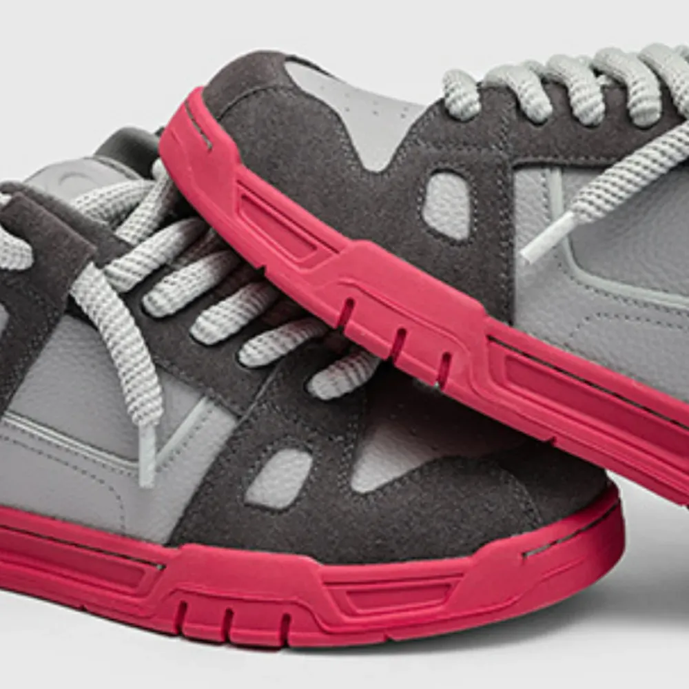 “Spikes”Shoes