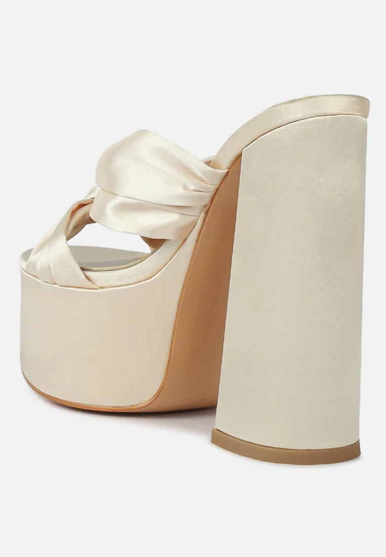 Strobing Knotted Chunky Platform Heels By Ruw