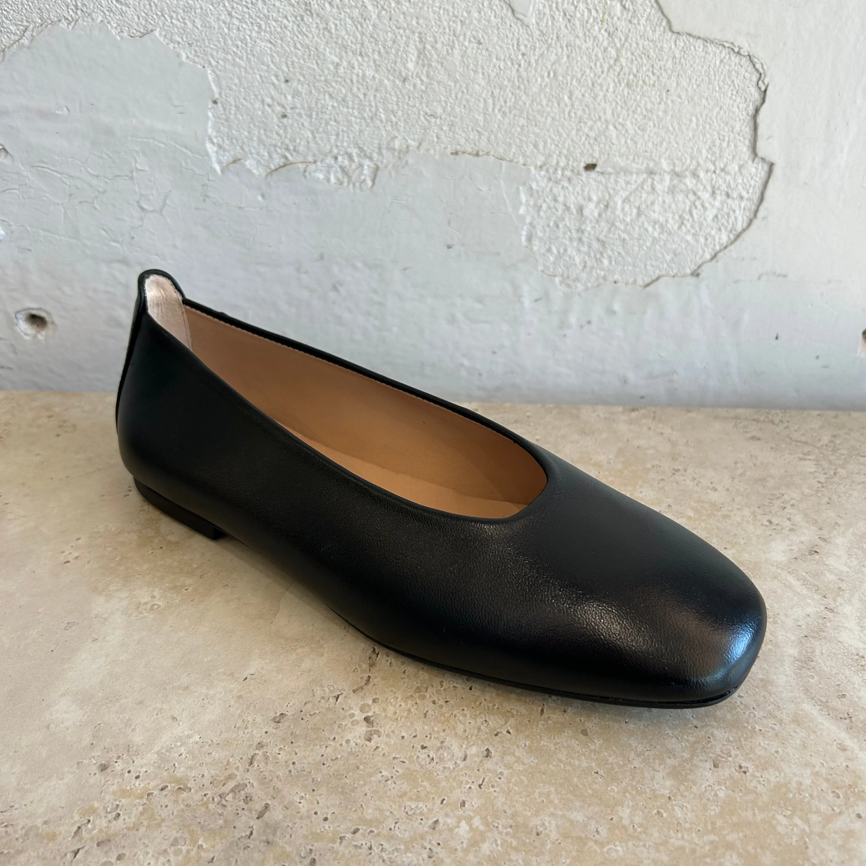 Unisa Bakus Black