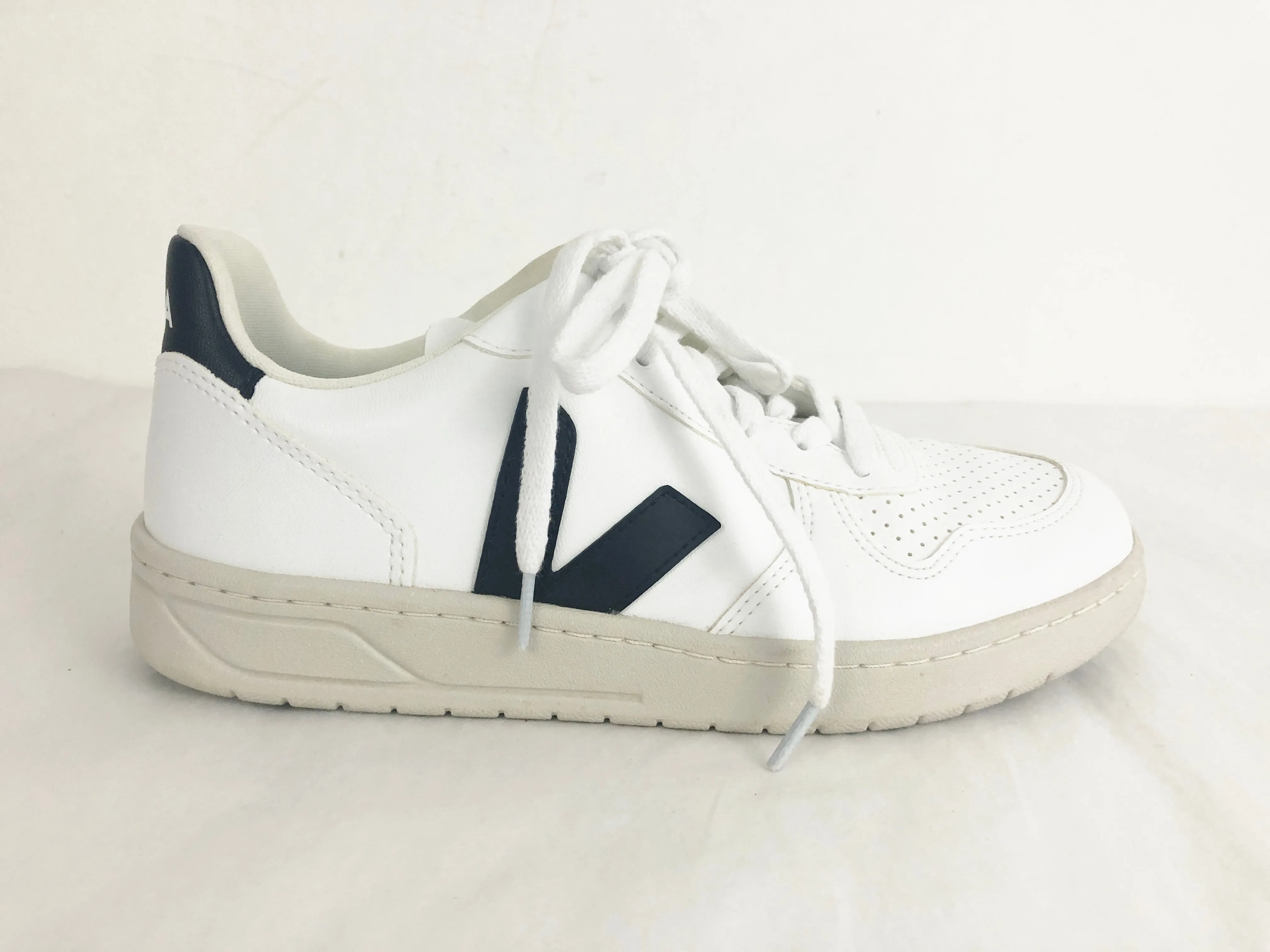 Veja White Leather Sneakers Size 9