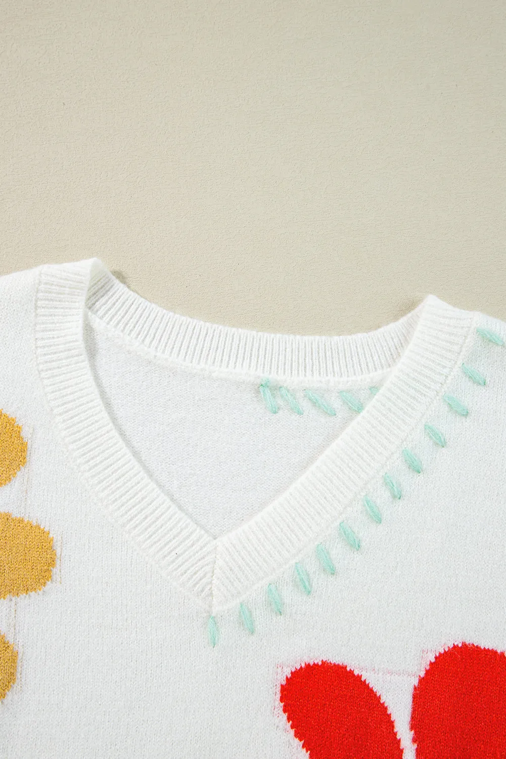 White Big Flower Pattern V Neck Drop Shoulder Sweater